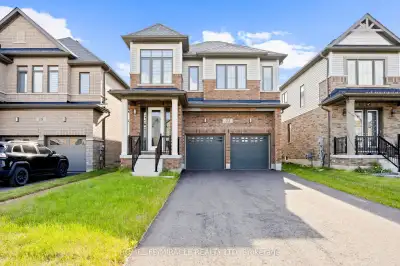 AD #3187 Welcome To 22 Rustic Oak Trail! A Premium 2761 sqft detached home is nestled in the Picture...