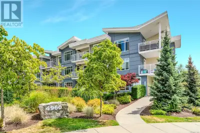 Experience comfortable modern living in this 2-bedroom plus den condo at Songbird Place. Located nea...