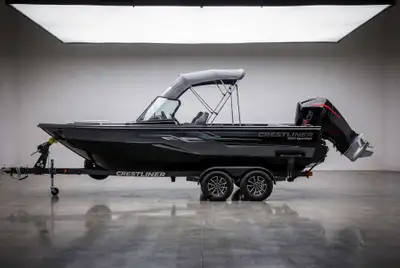 US-CRCSH035F627 C'est un bateau de sport. C'est un bateau de pêche. Le 2050 Sportfish excelle dans l...