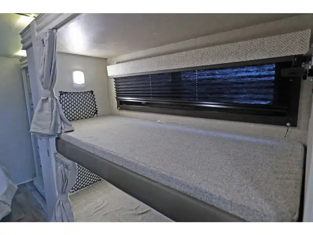 2023 Entegra Coach Odyssey 31F Bund Bed NEUF VR/RV Classe C 2023 in RVs & Motorhomes in Laval / North Shore - Image 18