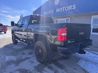 2018 GMC Sierra 3500HD Denali Duramax Diesel Crew Cab 4x4 for sale at Pacific Motors near Winnipeg,... (image 6)