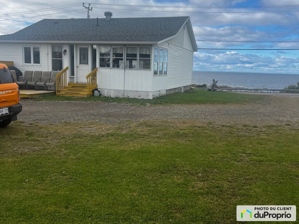 $185,000 - Bungalow for sale in Cap-Chat — photo 3