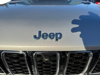 Experience the perfect blend of legendary 4x4 capability and electrified efficiency in this high-tec... (image 8)
