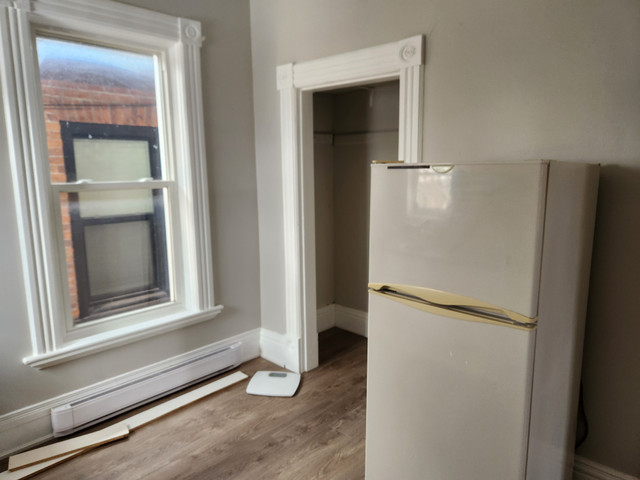 Spacious 3 bedroom unit in quiet fourplex in Long Term Rentals in Peterborough - Image 3