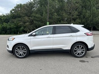 // ACCIDENT FREE!! // // SINGLE OWNER! // This 2019 Ford Edge Titanium AWD is a smart choice for dri... (image 9)
