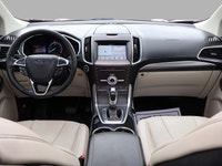 SAFETY INCLUDED ACCIDENT FREE LOCAL ONTARIO CAR LOW KMS Very Clean Ford EDGE TITANIUM AWD 3.5L 6Cyl... (image 9)