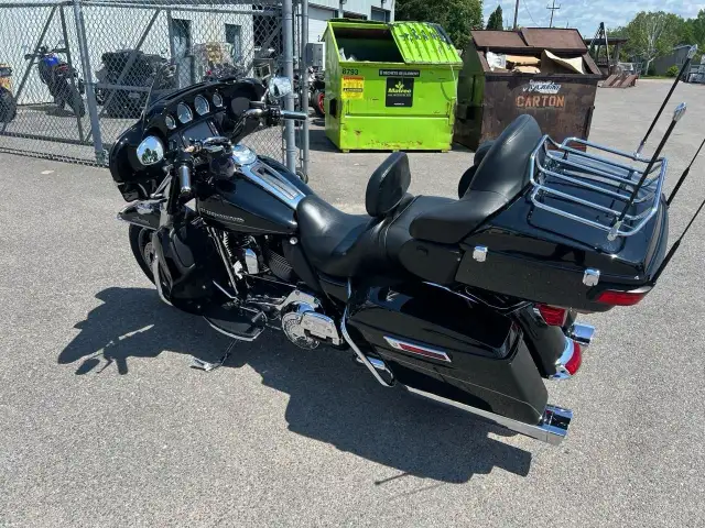 2015 HARLEY-DAVIDSON FLHTK ELECTRA GLIDE ULTRA LTD ABS 103 in Street, Cruisers & Choppers in Saguenay - Image 6