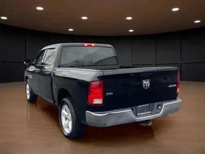 2022 RAM 1500 Classic SLT CLEAN CARFAX!!!! 4x4 HEMI, CRUISE,..., View more