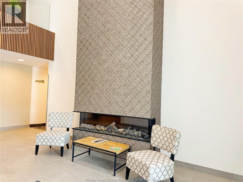 7337 MEO BOULEVARD Unit# 521 LaSalle, Ontario 5