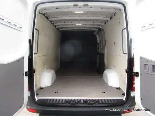 2015 Mercedes-Benz Sprinter 3/4 TON CARGO-MOVING 3 PASSENGER 3.0 in Cars & Trucks in Markham / York Region - Image 11