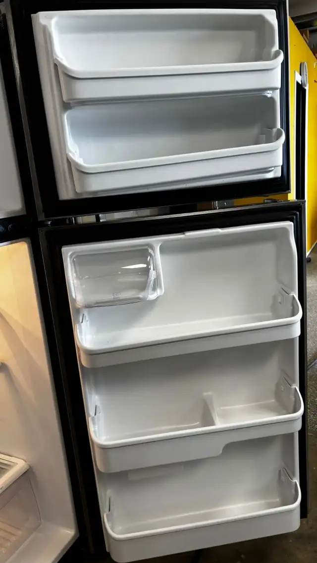 Frigidaire Refrigerator- 30” Wide 30 Days Warranty-Tested in Refrigerators in Kitchener / Waterloo - Image 5