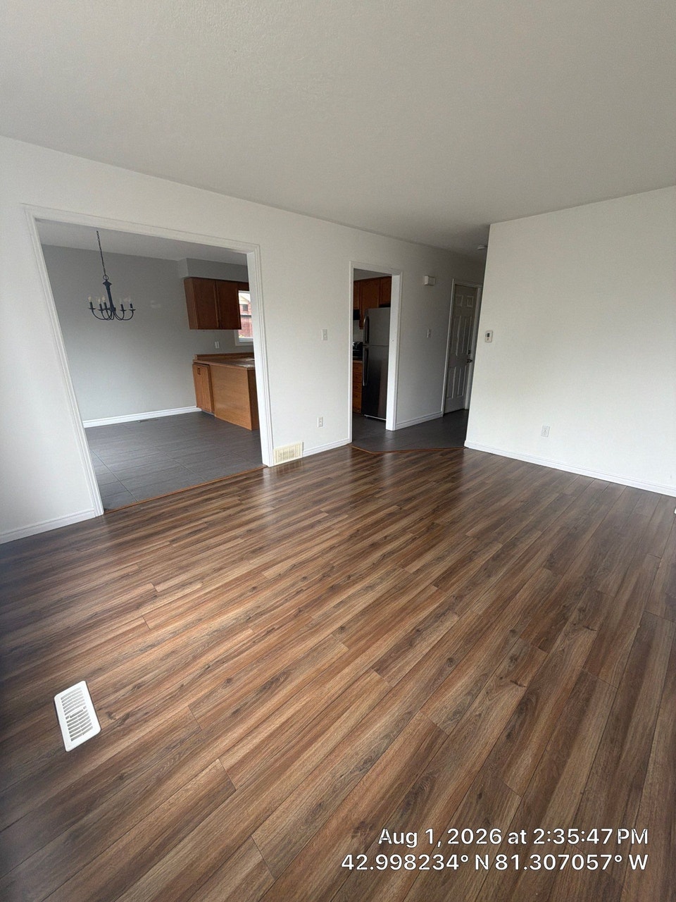 For Rent – 3 Bedroom Townhome in North London 5