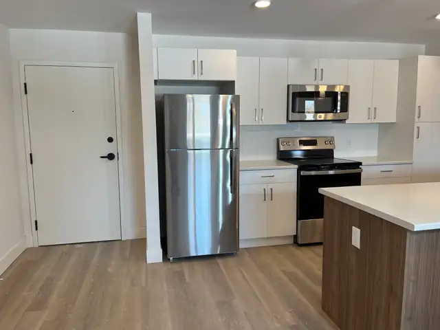 2 bedrooms, 2 baths Move in Ready