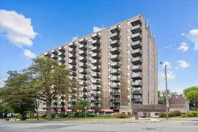 Somerset Place Apartments - 1 Bdrm available at 1030 South Park 