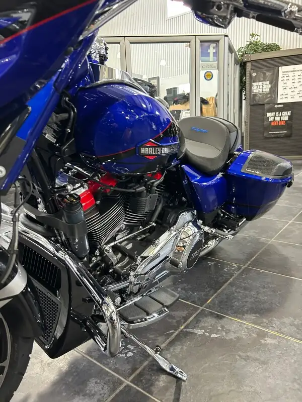2025 Harley-Davidson CVO Street Glide in Street, Cruisers & Choppers in Sudbury - Image 15