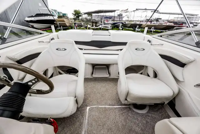 2009 Glastron GT185 in Powerboats & Motorboats in Rimouski / Bas-St-Laurent - Image 20