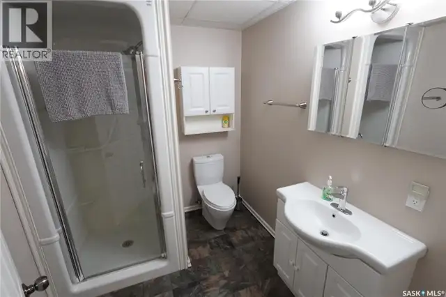 408 MAIN STREET Gravelbourg, Saskatchewan in Commercial & Office Space for Sale in Moose Jaw - Image 32