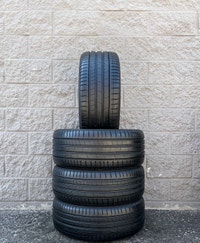 (98%) 2x 225/40R19 & 2x 255/35R19 Pirelli PZero PZ4 RF Summers City of Toronto Toronto (GTA) Preview