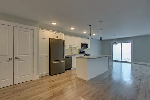 2Bed/2Bath Corner Unit w/Balcony!  Available Nov. 1, 307-50 Lian in Long Term Rentals in Fredericton - Image 5