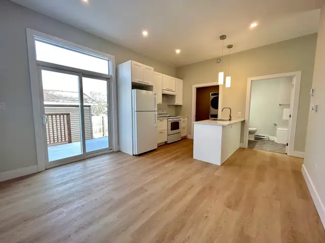 26-004 Lovely flat in Southdale