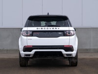 CARGET AUTOMOTIVE is thrilled to offer this 2018 Land Rover Discovery Sport HSE Luxury, a premium co... (image 7)