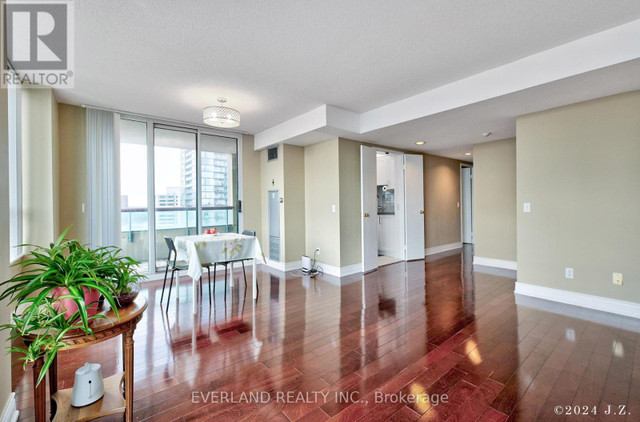 #1903 -238 DORIS AVE Toronto, Ontario in Condos for Sale in City of Toronto - Image 4