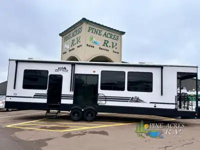 Forest River Cedar Creek Cottage destination trailer 40CFD highlights: Covered Front Deck Vixenite S...