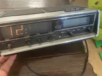 Vintage Candle TFC-494F AMFM-AFC Digital Clock Radio