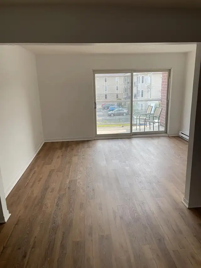 4 1/2 à louer rue fournier