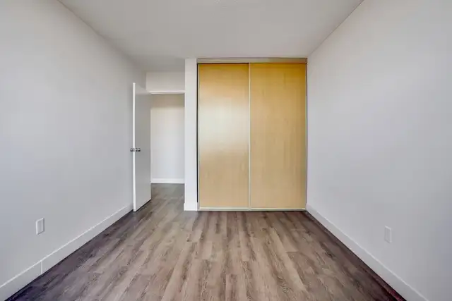 30 Tuxedo Court Apartments - 3 Bedroom available at 30 Tuxedo Co in Long Term Rentals in City of Toronto - Image 12