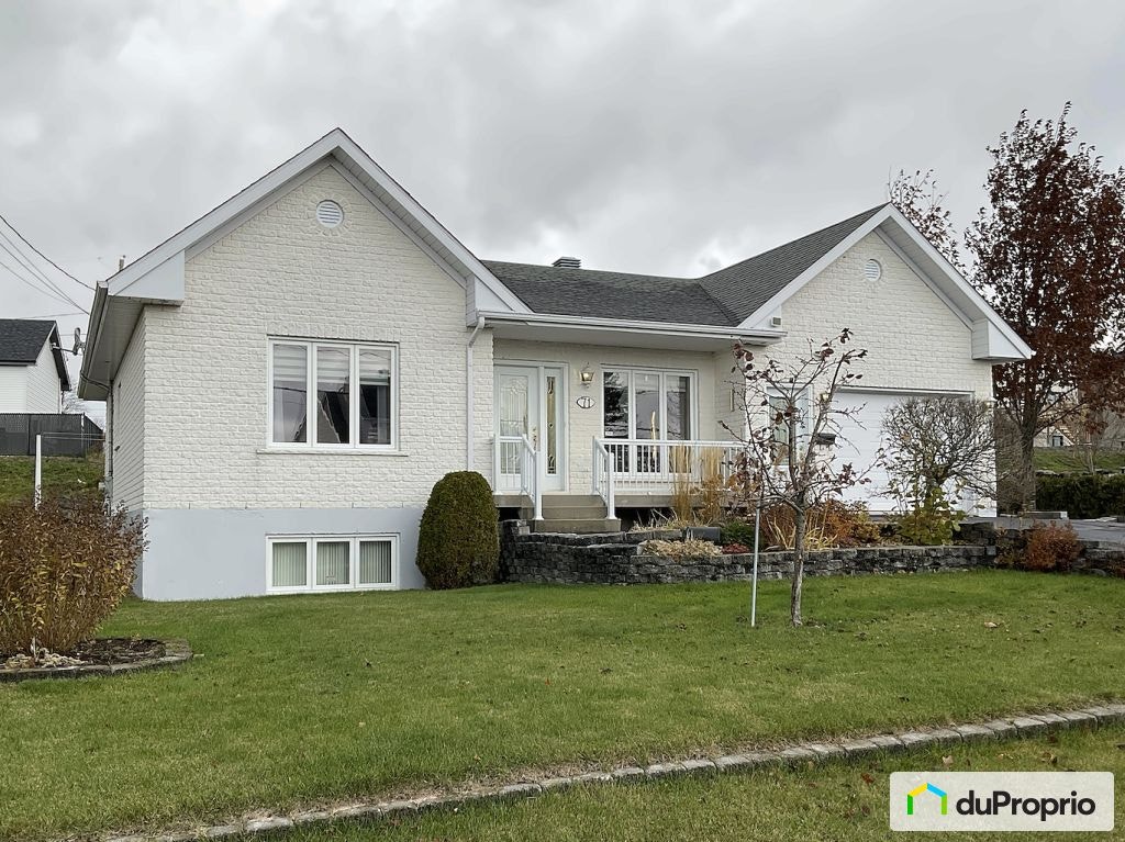 $499,900 - Bungalow for sale in Ste-Claire — photo 1