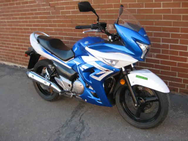 2015 SUZUKI GW250F in Street, Cruisers & Choppers in City of Toronto - Image 3