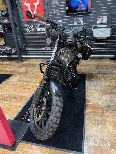 ***FINANCING AVAILABLE!!!*** Price includes accessories Accessories installed: Engine crash bars Gri...