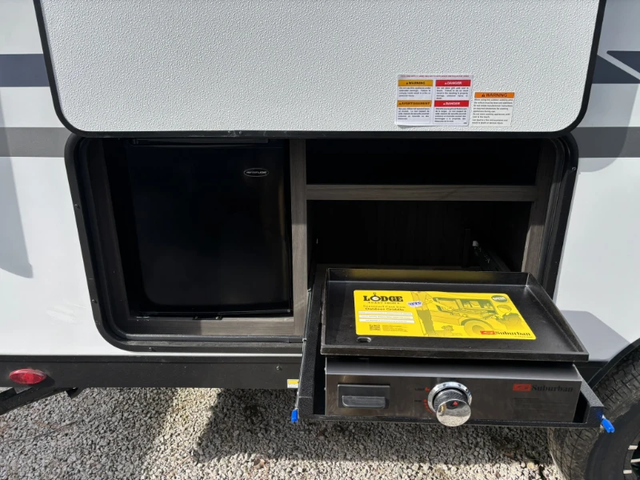 2026 VENTURE SPORTTREK STINGER 161VUD in Travel Trailers & Campers in Kelowna - Image 11