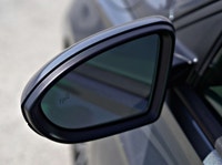 KEY FEATURES: PREMIUM ALLOY WHEELS | BLINDSPOT | KEYLESS ENTRY | STEERING WHEEL CONTROLS | APPLE CAR... (image 6)