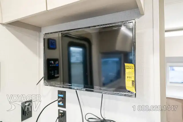 2026 Grand Design Serenova 150HL in Travel Trailers & Campers in Kelowna - Image 24