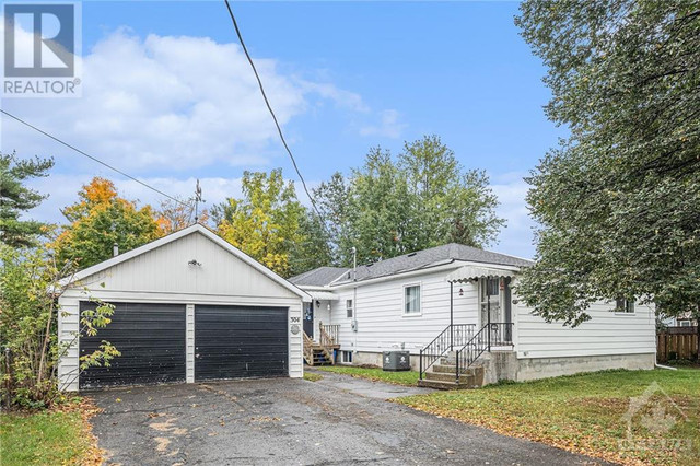 304 OXFORD STREET E Kemptville, Ontario in Houses for Sale in Ottawa
