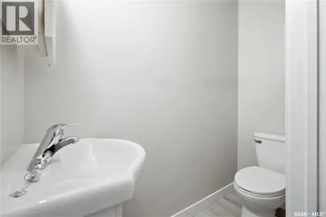 4134 Castle ROAD Regina, Saskatchewan in Condos for Sale in Regina - Image 18