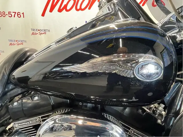 2013 Harley-Davidson CVO Road King 110TH ANNIVERSARY CVO/110 TWI in Street, Cruisers & Choppers in North Bay - Image 24