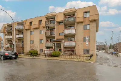 *** Open House Sunday May 17th from 2pm to 4pm. Beautiful 2nd-floor condo offering abundant natural...