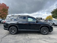This 2025 Honda Pilot TrailSport in stunning Crystal Black Pearl beckons the adventurous spirit, rea... (image 2)