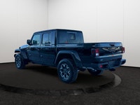 This 2025 JEEP GLADIATOR SPORT 4X4 has the following options Premium Mckinley Trimmed Seats, Remote... (image 3)