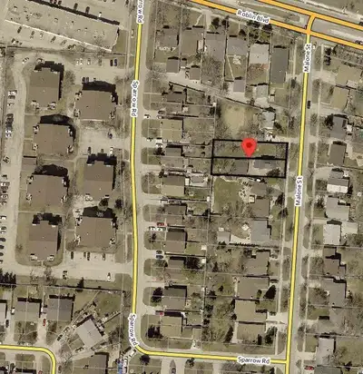 1G//Winnipeg/ATTENTION INFILL BUILDERS! INCREDIBLE CHARLESWOOD LOCATION FOR INFILL DEVELOPMENT! NO R...