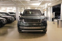 This Land Rover Range Rover has a dependable Twin Turbo Premium Unleaded V-8 4.4 L/268 engine poweri... (image 2)
