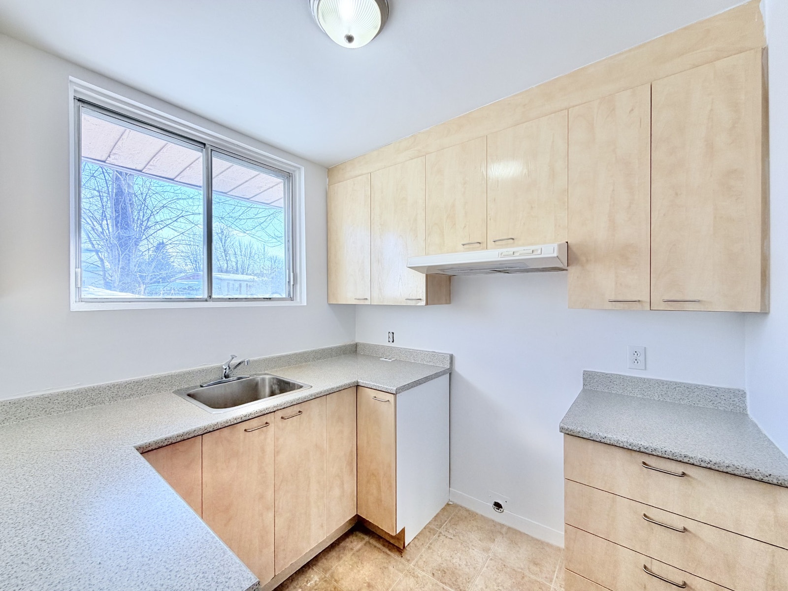 1082 Paul-Courteau — photo 1