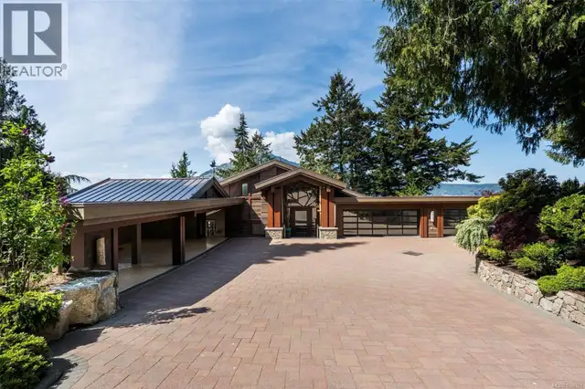 960 Lands End End North Saanich, British Columbia in Houses for Sale in Victoria - Image 23