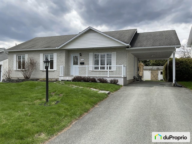 $545,000 - Bungalow for sale in Sherbrooke (Rock Forest) — photo 1