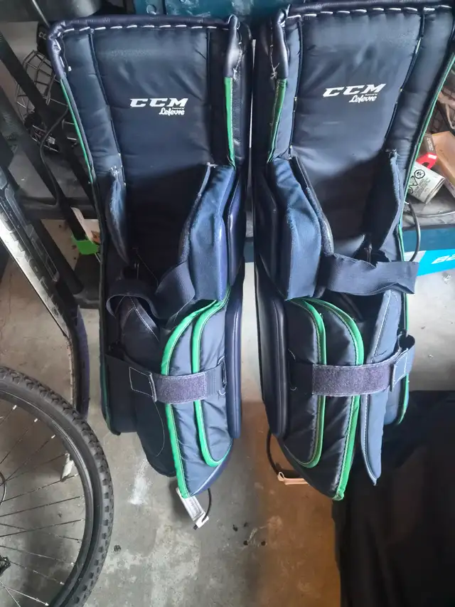 Goalie Gear in Hockey in Sudbury - Image 3