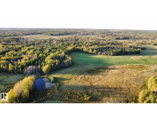 Range Road 225 @ township 612 Rural Thorhild County, Alberta in Land for Sale in Edmonton - Image 2