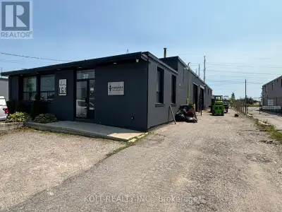 Industrial unit plus excess land perfect for automotive businesses and contractors.~1400 SF 100% ind...